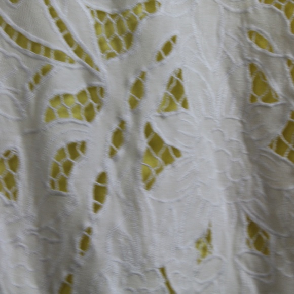 Anthropologie Akemi Filligree Yellow Lace Top S - Picture 8 of 8